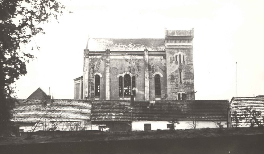 Synagoga v Nové Cerekvi v roce 1977  | © Archiv Národního památkového ústavu, územního odborného pracoviště v Telči