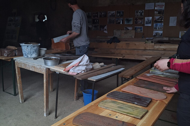 Výroba keramických hřebenáčů