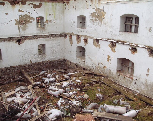 Interiér sýpky v roce 2007