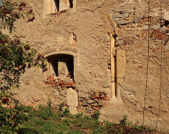 Zazděný gotický portál, 2023