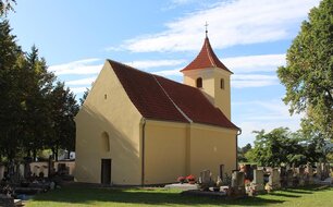 Čejetice, kostel sv. Havla po obnově, pohled od severovýchodu, 2023