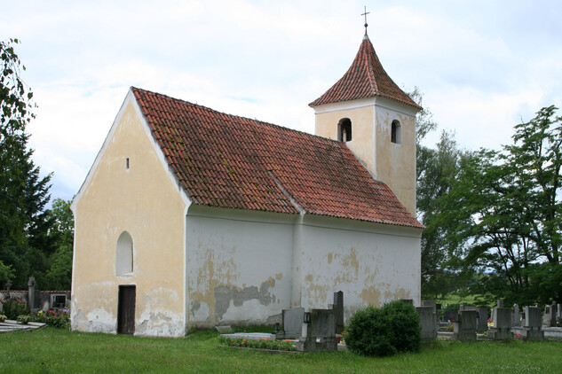 Čejetice, postupně chátrající kostel sv. Havla, pohled od severovýchodu, 2007