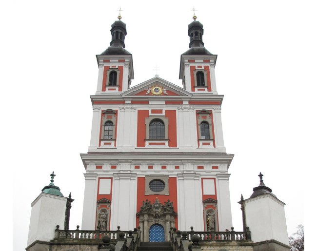 Průčelí kostela na Chlumku po opravě | © Milan Krištof