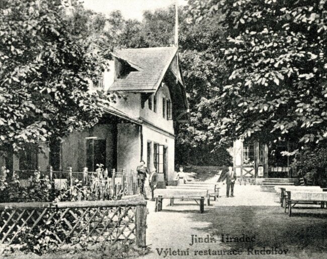 Jindřichův Hradec, výletní restaurace Rudolfov, dvacátá léta 20. století, pohlednice ze soukromé sbírky