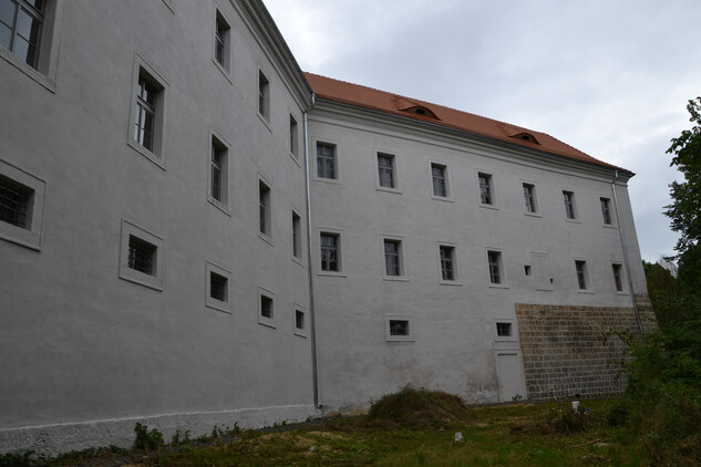 Jižní průčelí severozápadního a západního křídla, 2021