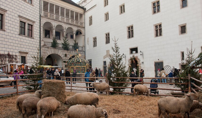 Mnohé památky chystají bohatý program pro adventní období (na snímku zámek v Jindřichově Hradci).