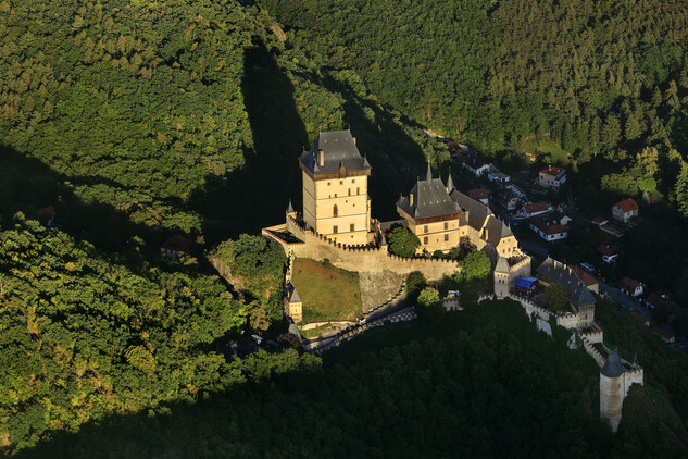 Karlštejn, centrum letošního Lucemburského roku a jedna z nejnavštěvovanějších památek v České republice.