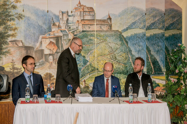 Slavnostní zahájení obnov vrchnostenské okrasné zahrady hradu Pernštejn