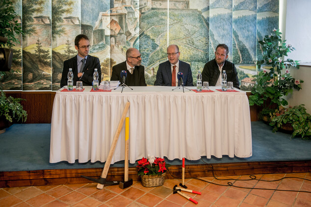 Slavnostní zahájení obnov vrchnostenské okrasné zahrady hradu Pernštejn