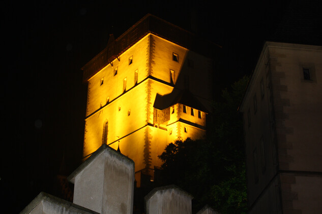 Noční Karlštejn