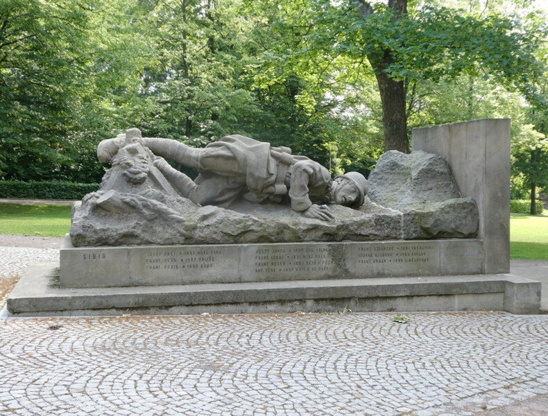Pomník Obětem 1. a 2. světové války, Nová Paka