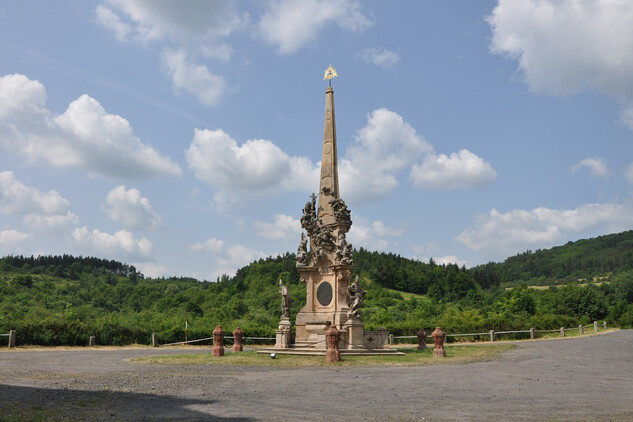sloup Nejsvětější Trojice, Valeč