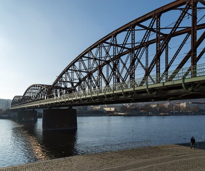Vyšehradský železniční most, březen 2025