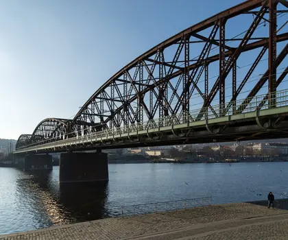 Vyšehradský železniční most, březen 2025