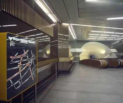 Stanice Náměstí Republiky, vestibul, foto 80. léta (archiv Metrostavu)