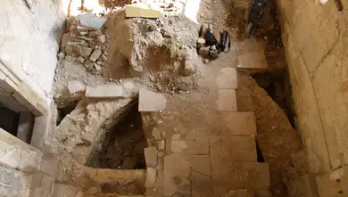 Románská apsida odkrytá při arch výzkumu v roce 2008, kostel sv. Mikuláše v Boleticích.