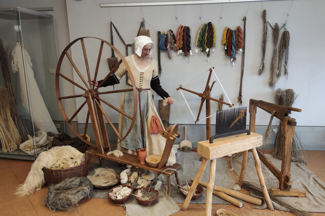 Historická řemesla Danar, přadlena