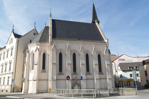 České Budějovice, kostel Svaté Rodiny, ulice Karla IV. 
