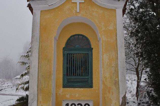 Ratibořec (obec Chyšky), výklenková kaple Nejsvětější Trojice, č.ÚSKP 107458
