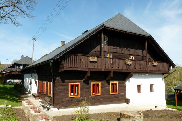 Dobrá, čp. 5 – šumavský dům ovlivněný alpskou architekturou | © NPÚ ÚOP ČB, Eva Zuzáková, 2017