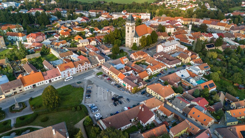 Dačice, letecký snímek, foto město Dačice, 2025