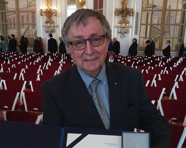 Ing. Aleš Krejčů při převzetí Ceny Ministerstva kultury za památkovou péči Ing. Aleš Krejčů při převzetí Ceny Ministerstva kultury za památkovou péči