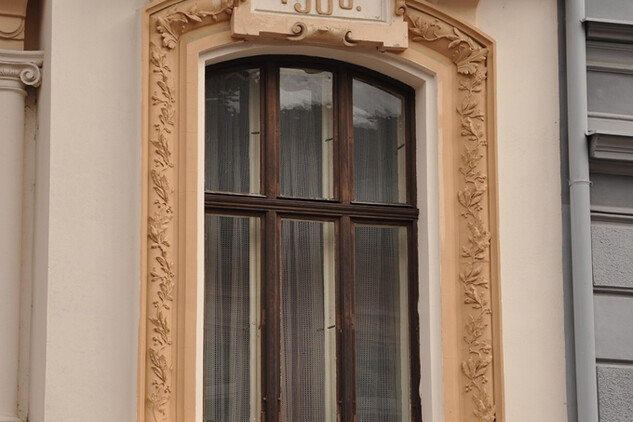 České Budějovice, dům čp. 1176/29, ulice Fráni Šrámka, detail okna | © NPÚ ÚOP ČB