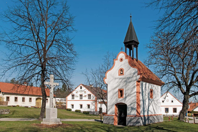 Holašovice - štítová kaple, stav v roce 2017, foto Michaela Špinarová