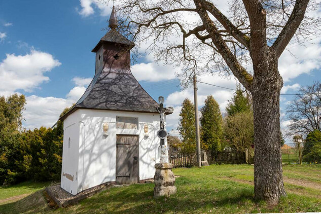 Lovětín - zvonicová kaple, stav v roce 2021, foto Pavel Hájek