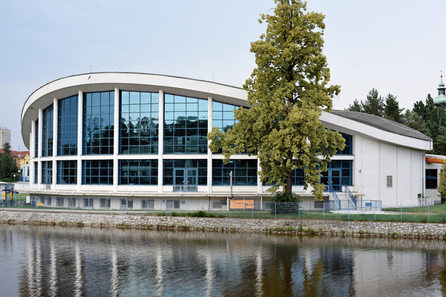 Plavecký stadion v Českých Budějovicích, Bohumil Böhm, 1958–1971. Stavba evropské úrovně s originální konstrukcí.