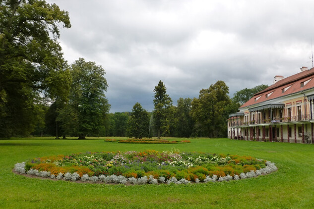 Červený Dvůr - zámecký park.