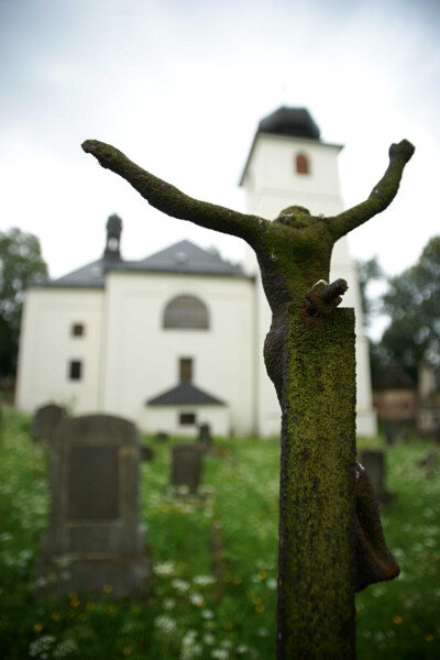 kostel Panny Marie, sv. Jiří a sv. Martina v Martínkovicích