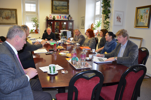 setkání členů krajské komise u starosty města Holešov Rudolfa Seiferta