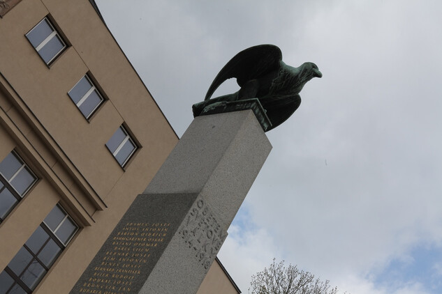 Pomník Obětem 1. a 2. světové války, Jilemnice, Tyršovo náměstí
