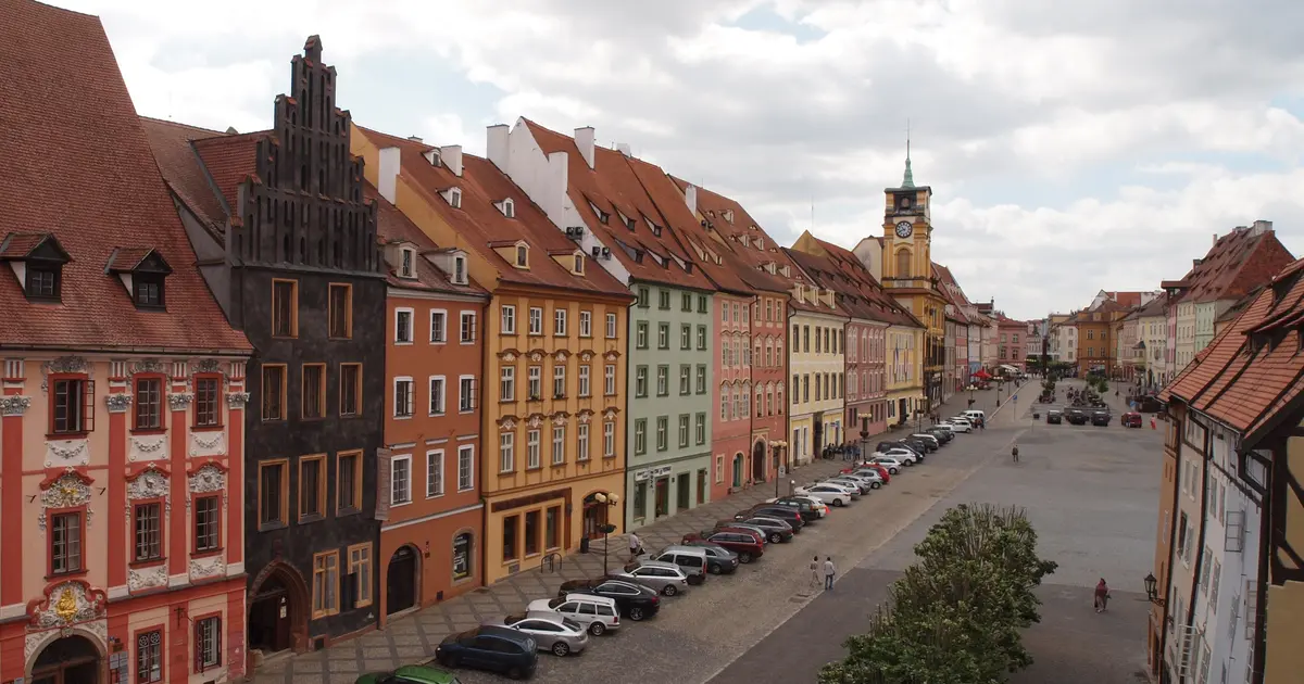 Do celostátního kola soutěže Historické město roku 2025 postupuje Cheb ...