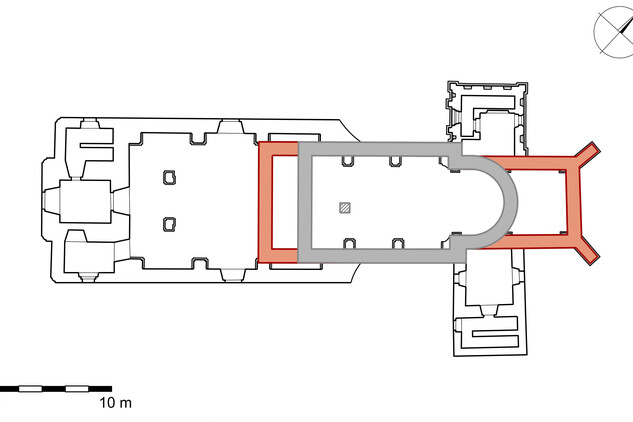 Loštice, kostel sv. Prokopa. Celkový půdorys kostela s rekonstruovaným půdorysem původního románského kostela (šedě) a gotickými zdivy (červeně). Šrafováním vyznačen pilíř/sloup.
