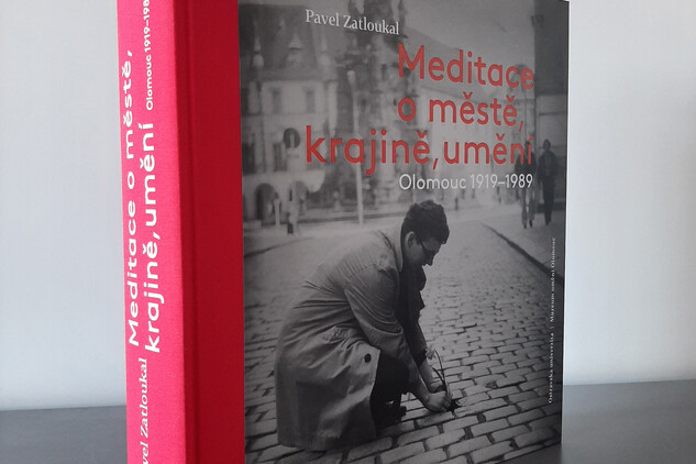 Kniha Meditace o městě, krajině, umění. Fotografie pochází z archivu Muzea umění Olomouc, foto: Zdeněk Sodoma, nepodléhá CC