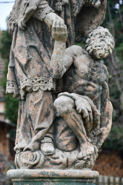 Plzeň-Křimice, restaurovaná socha sv. Jana Nepomuckého s žebrákem, Lazar Widemann, 1742, foto: Viktor Kovařík, 2025