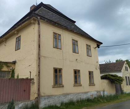 Starý Plzenec, dům čp. 84, tzv. prelátství (foto: Národní památkový ústav, 2025)