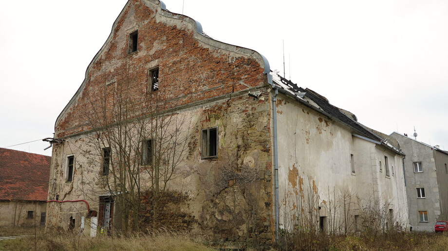 Bělá nad Radbuzou, tvrz.