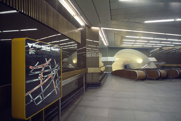 Linka metra B, stanice Náměstí Republiky, vestibul, 80. léta 20. století (archiv Metrostavu)