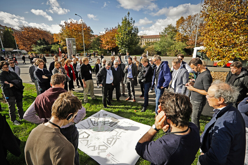 Mezinárodní soutěž "4. kvadrant Vítězného náměstí", 1. soutěžní workshop 25. října 2022 (© ONplan) Mezinárodní soutěž "4. kvadrant Vítězného náměstí", 1. soutěžní workshop 25. října 2022 (© ONplan)