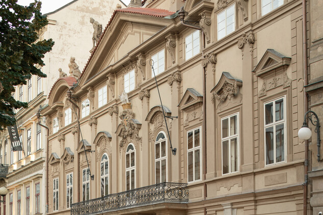 Palác Savarin, průčelí do ulice Na Příkopě (© Crestyl, 2024)