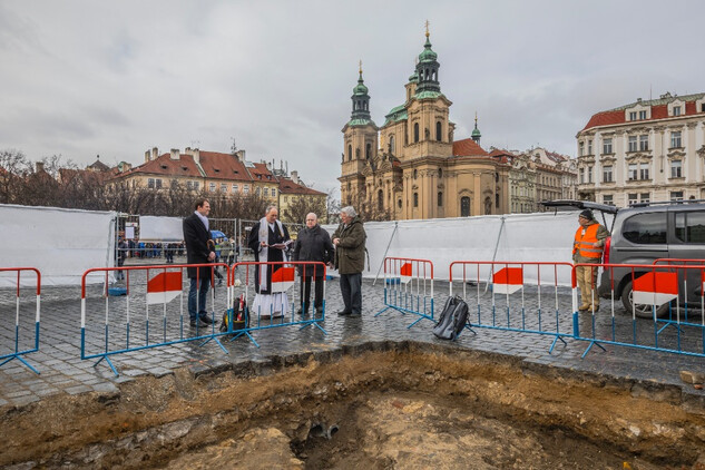 Obnova Mariánského sloupu, únor 2020 (foto © Martin Frouz, nepodléhá CC).