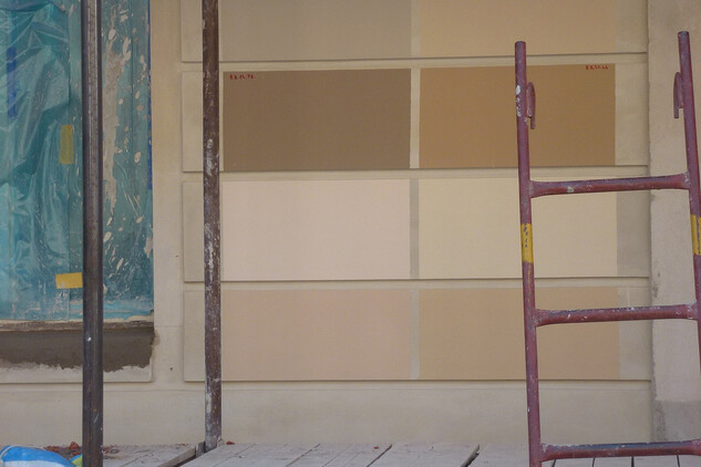 Výběr barevných odstínů na vzorcích v průběhu kontrolního dne