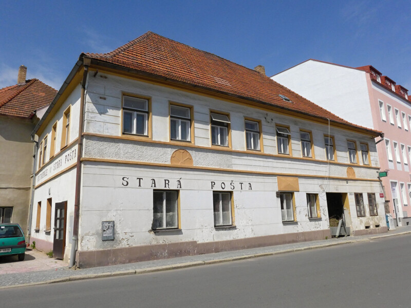 Bývalý hostinec Stará pošta v ulici Příkopy