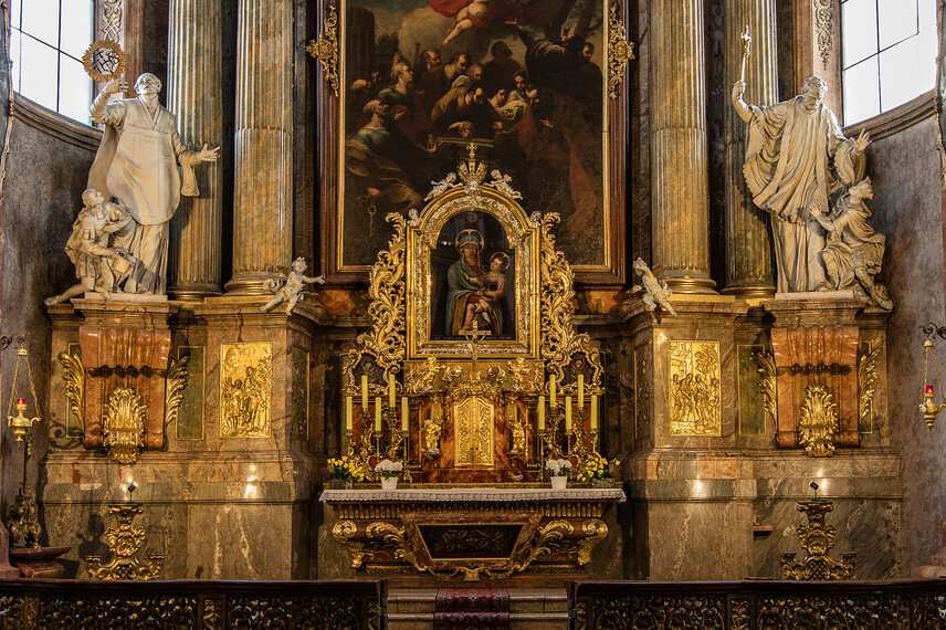Jezuitský kostel v Brně, hlavní oltář, nepodléhá CC