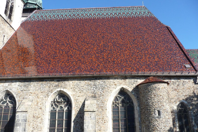 Kostel sv. Jakuba Většího v Jihlavě, stav střešní krytiny po obnově (foto N. Dostál)