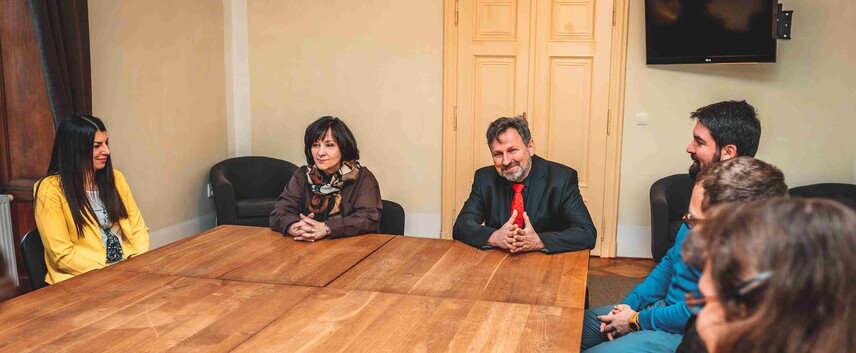 Nový ředitel NPÚ, ÚOP v Telči Ing. Libor Karásek byl uveden do funkce generální ředitelkou NPÚ Ing. arch. Naděždou Goryczkovou. Foto: Michaela Růžičková, NPÚ, ÚOP v Telči Nový ředitel NPÚ, ÚOP v Telči Ing. Libor Karásek byl uveden do funkce generální ředitelkou NPÚ Ing. arch. Naděždou Goryczkovou. Foto: Michaela Růžičková, NPÚ, ÚOP v Telči