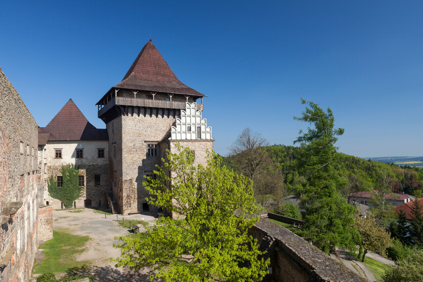 Hrad Lipnice, nádvoří, autor: Viktor Mašát Hrad Lipnice, nádvoří, autor: Viktor Mašát